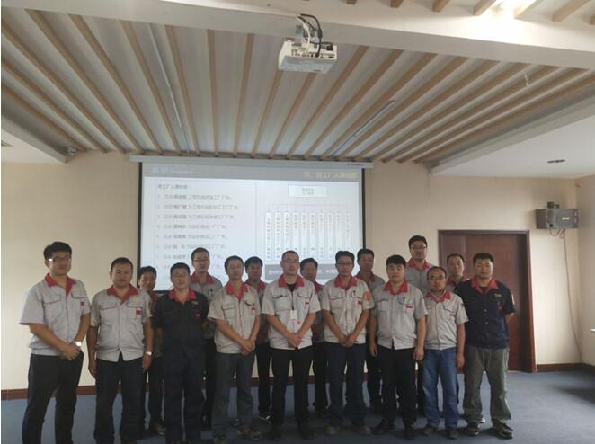 銳意改革 激發(fā)活力 回歸產(chǎn)品 強(qiáng)本固基 為迎接華翔集團(tuán)新一輪騰飛，打造世界華翔而不懈奮斗！---記華翔集團(tuán)制造平臺(tái)成立大會(huì)