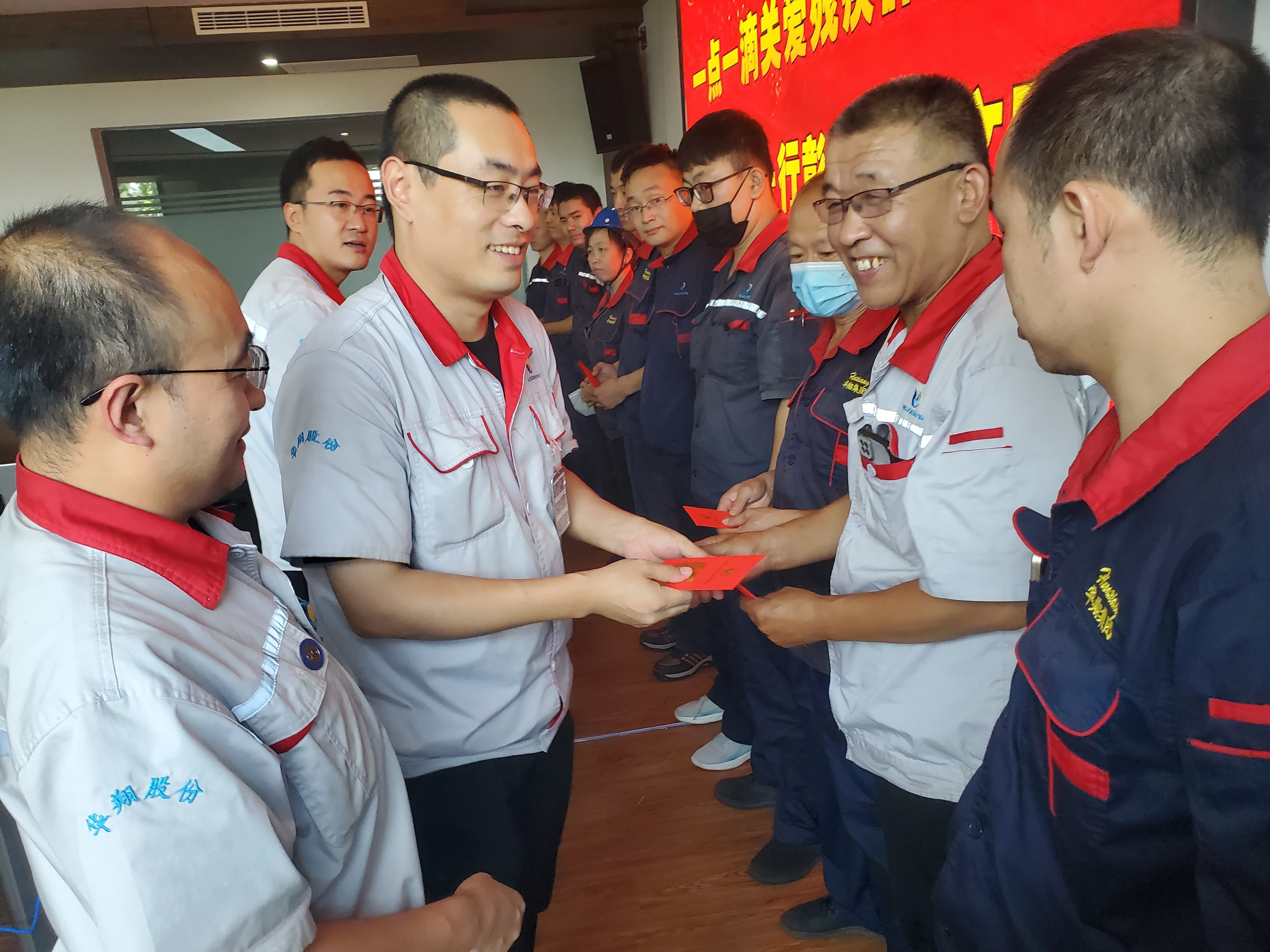 “扶殘助殘有你有我”，華翔很暖心！